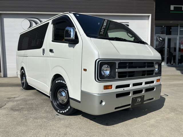 当社は新車、中古車を中心に販売、カスタマイズを行っております。200系ハイエースはカスタマイズパーツの多いお車です。お客様のご希望の一台も製作も可能です。是非ご希望をお聞かせ下さい。
