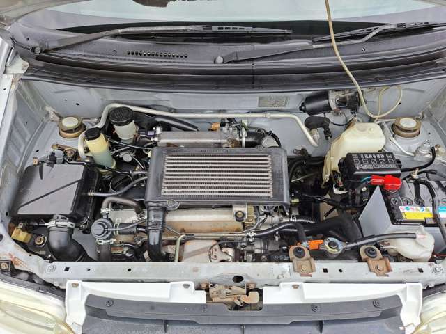JB-DETエンジン　5MT　調子も良く速いです。SR-XXは大変珍しいグレードになります。実際に走らせると意外と乗り心地も良く、エンジンも速いです！何よりもフィーリングが今の車には無い物がありますね