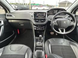 ◆平成27年式4月登録プジョー2008【プレミアム】が入荷致しました！！◆気になる車は専用ダイヤルからお問い合わせください！メールでのお問い合わせも可能です！！◆試乗可能です！！
