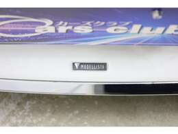 トヨタ純正モデリスタフルエアロが装備されておりますので外装の見た目も一段とカッコいいですね！