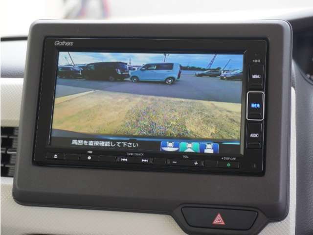 ◆バックカメラ◆リバースにするだけで映ります、後方の安全確認や、狭い駐車場での車庫入れ、雨の日や夜間など視界の悪い時に便利です！安全にバックする為には欠かせない装備です。
