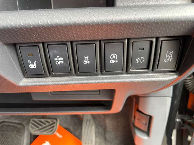今までカーセンサーNETを通じて県内外のお客様へ多数販売してきました。NETで何でも購入できる時代だからこそお客様にはお車のご購入に関してのサポートを当店は全力で取り組みたいと思っております