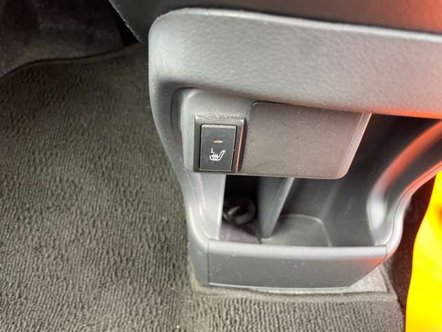 お買得車を中心に幅広く車種取り揃えています。工場も完備していますので、アフターサービスもバッチリです！お気軽にお立寄り下さい！