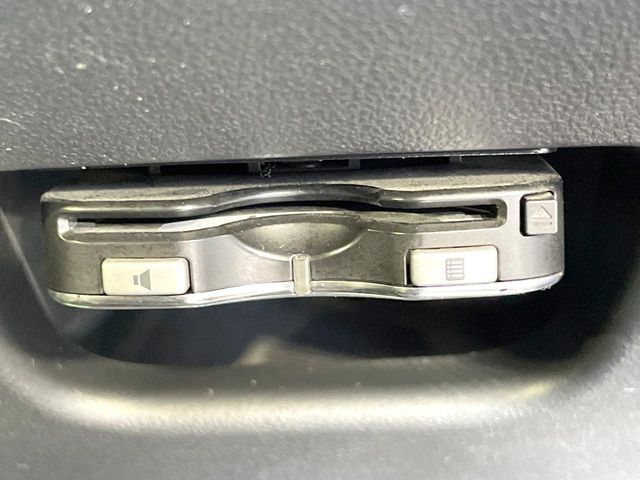 【ETC】高速道路の料金所をストレスなく通過！話題のスポットやサービスエリアに多い「スマートIC」利用時は必須のアイテムです。当店でセットアップを実施、ご納車当日からすぐにご利用いただけます！