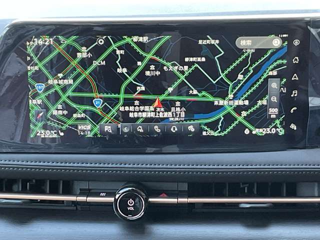 プロパイロットとリンクする12.3インチワイドディスプレイナビゲーションシステム、Apple CarPlayワイヤレス接続に対応、USB接続、Bluetooth機器にも対応。