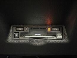 ◆【ETC】有料道路を利用する際に料金所で停止することなく通過できる、ETC車載器（ノンストップ自動料金収受システム機器）が装備されています。セットアップを行うことで利用可能になります。