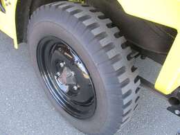 フェンダー内側もノックスドール塗装にて錆対策しております