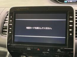 【純正10型ナビ】人気の純正ナビを装備しております。ナビの使いやすさはもちろん、オーディオ機能も充実！キャンプや旅行はもちろん、通勤や買い物など普段のドライブも楽しくなるはず♪