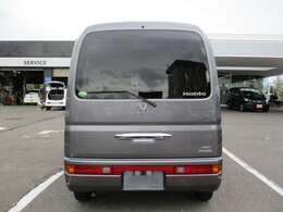 ご覧のお車は当社併設陸運支局指定工場にて整備後お引渡しとなります。