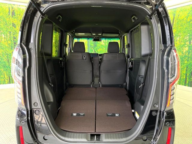 普段のお買い物や通勤、送迎等に十分な荷室スペースを確保しております。セカンドシートを倒すと、大きな荷物の積載も可能です♪