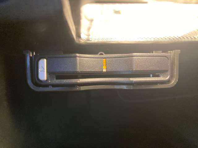 LIBERALAでは多種多様の車種をご用意させていただいております。お客様がご納得いくまで、そのお車の持つ特性を五感すべてで感じ取っていただける場をご提供します。