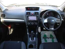 すっきりとしたフォレスターらしいデザインのダッシュ回り！フロントビューの視認性もよく運転しやすいと思います★