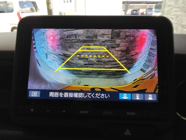 リアカメラがついているので、駐車や後進の際にとても便利です♪