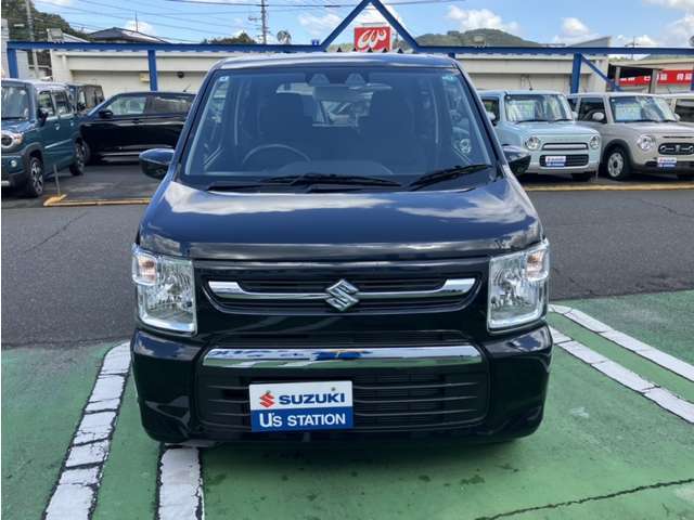 スズキディーラーでは「スズキ認定中古車」という基準を設け、車選びに詳しくないお客様でも「安心して選べる」をご提供しています。