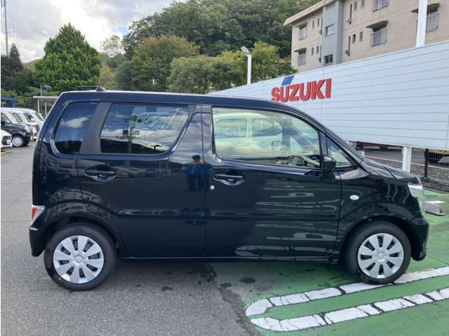 スズキ認定中古車は、検査のプロであるスズキ認定検査員が車両をチェックし、「車両状態証明書」を発行。全車に保証が付いています！