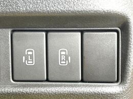 【両側パワースライドドア】スマートキーや運転席のスイッチで後席両側スライドドアの開閉が可能♪電動だから力を入れてドアを開ける必要が無く、小さなお子様でも簡単に開け閉めでき快適です♪