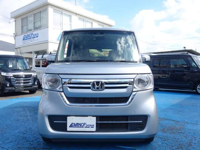 当店の中古車をご覧いただきありがとうございます。神奈川県茅ケ崎市の中古車販売店『アドバンス湘南』でございます。当店選りすぐりの中古車をじっくりご検討ください。