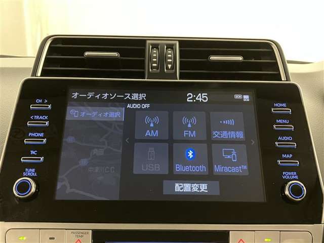 いまや必須装備「ナビゲーション」搭載！知らない場所にスイスイッとドライブ。もう、これなしではハンドルを握れませんね！でも運転中の操作は危険ですのでご注意ですね☆