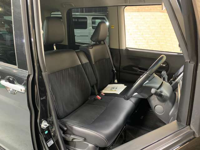 【アクセス便利】当店は竜王IC・栗東湖南ICから車で15分。滋賀県湖南市にある大型ショッピングセンター『イオンタウン湖南』内にある自動車販売店です。お買い物ついでにお気軽にお立ちよりください。