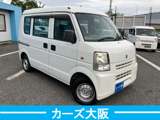 気になる方には、各キズ1箇所につき30000円で綺麗に板金塗装をしてからのお渡しも可能です。ルーフ・サイドステップは1箇所50000円になります。