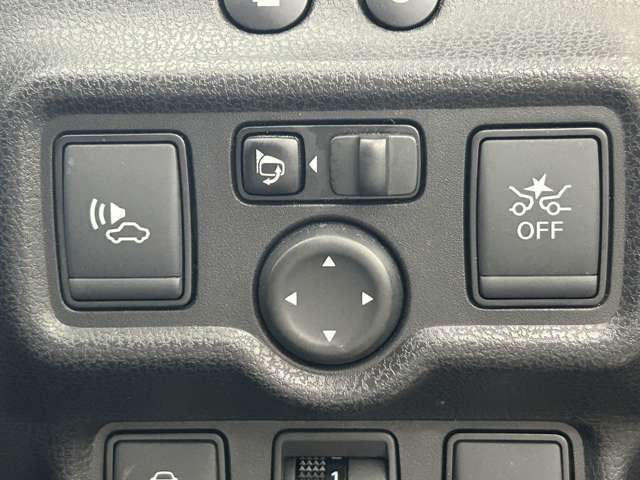 【運転席操作部】快適なドライブを楽しむための機能が装備されています！運転席から触れるので、使いやすいです！除菌プランいれていただくと、さらに清潔で安心していただけます！