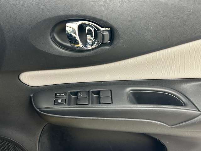 【窓操作部】軽い力で、窓を開けたり閉めたりすることができます！掲載箇所以外にご希望の写真がございましたら、お気軽にお問い合わせ下さい！メールや郵送でお送りさせていただきます。