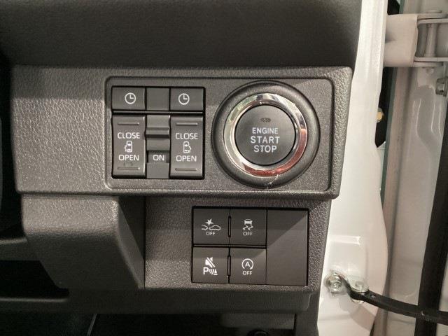届出済未使用車とは、登録済みでなおかつ使用していない車のことを指します！ナンバー登録はしてあるものの、実際には使用されず保管しているケースが多く、必要最低限の走行しかしていないお車です♪