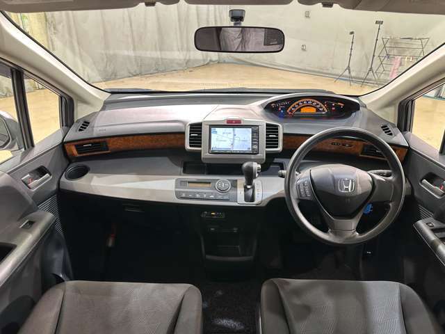 全く同じお車に再び出会うことはできません。少しでも気になるお車がございましたら、すぐにお電話かメールにてお問合せ下さい。