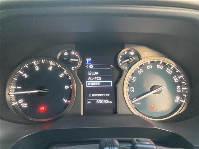 【　メーター　】メーターまわりも鮮やかに照らし出され、デザイン、安全性ともにバッチリですね♪