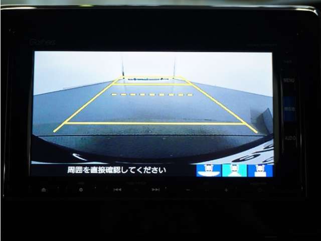 ◆バックカメラ◆リバースにするだけで映ります、後方の安全確認や、狭い駐車場での車庫入れ、雨の日や夜間など視界の悪い時に便利です！安全にバックする為には欠かせない装備です。