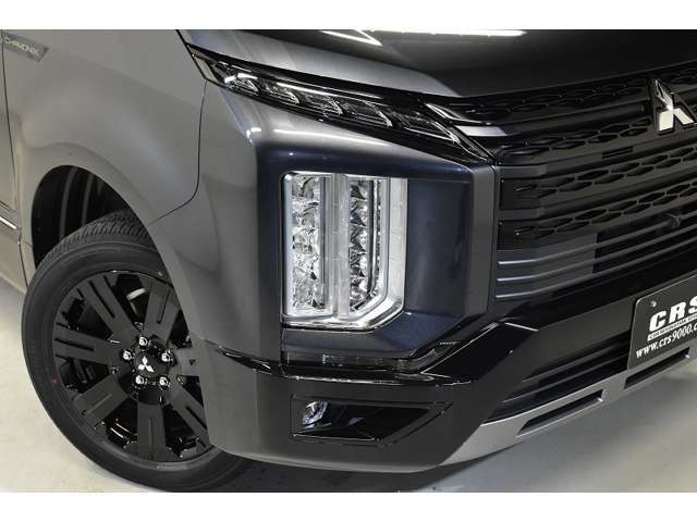 ■LEDフォグランプ★即納台数多数取り揃えております！あなたに気に入っていただけるお車ご提案します☆スタッフ一同ご来店お待ちしております。シーアールエス大阪店06-6852-9000