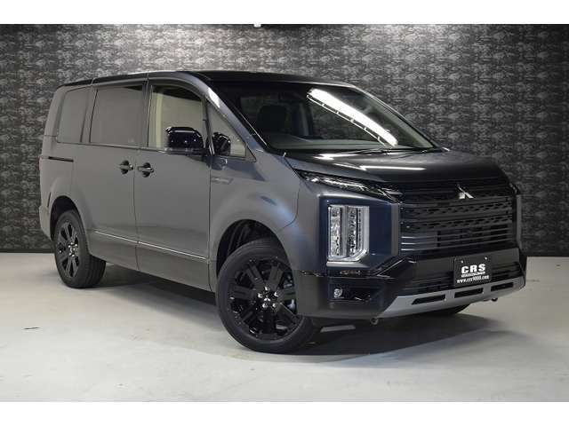 ■令和7年式 デリカD5電動サイドステップ装着車7人乗り入庫しました☆即納台数多数取り揃え！☆ご来店お待ちしております。シーアールエス大阪店06-6852-9000