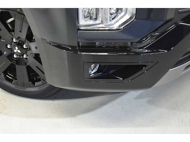 ■LEDフォグランプ★即納台数多数取り揃えております！あなたに気に入っていただけるお車ご提案します☆スタッフ一同ご来店お待ちしております。シーアールエス大阪店06-6852-9000