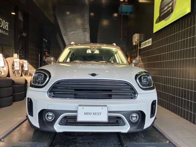 MINI正規ディーラー取り扱い　MINI認定中古車　MINI　NEXT甲府　お車の詳細や展示状況は055-236-3252もしくはフリーダイヤル0078-6002-322544までお気軽にお問合せ下さい。https://www.kofu.mini.jp/dealer/kofu/