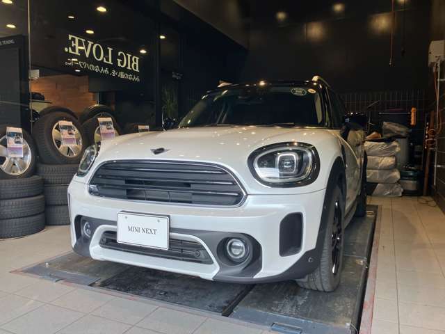 MINI正規ディーラー取り扱い　MINI認定中古車　MINI　NEXT甲府お車の詳細や展示状況は055-236-3252もしくはフリーダイヤル0078-6002-322544までお気軽にお問合せ下さい。https://www.kofu.mini.jp/dealer/kofu/