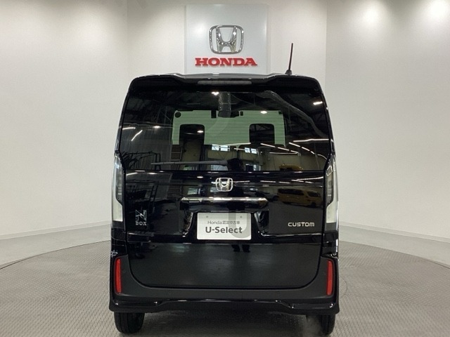 【Honda認定中古車 U-Select】　は3つの安心をお約束します。　1　Hondaのプロが整備した安心。 2　第三者機関がチェックした安心。　3　購入後もHondaが保証する安心。