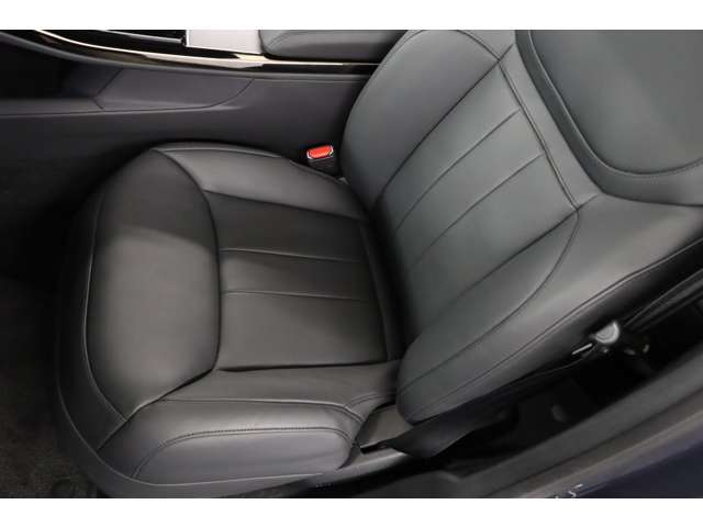 助手席においても目立つ傷等なく良好な状態です。