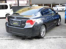 元祖全国ロング保証のお店！車両価格が安いだけのお店はたくさんありますが、この驚きの支払総額で全国ロング保証まで付いてるお店は中々ありません！中古車は納車後からが勝負です！お問合せお待ちしております！