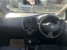 視界の良さなど、いつでも安心して運転できるようにドライバーをサポートします。