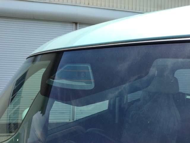 衝突被害軽減ブレーキ搭載のお車です。