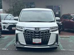 トヨタカローラ山口　下関マイカーセンターは安心のトヨタディーラーでございます。保証は勿論、各種サービスも充実しております。ディーラーならではの安心保証で充実のカーライフを始めませんか！