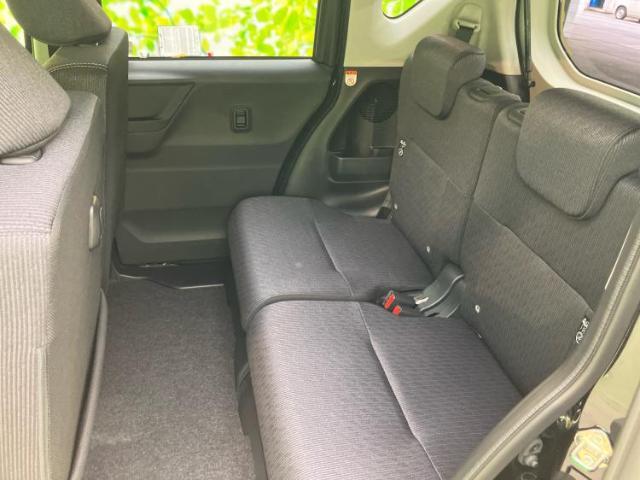WECARSでは各商談席に大型モニターをご用意しております！見やすい大画面でゆったりと全国の在庫をご覧いただけます！是非ご来店お待ちしております！