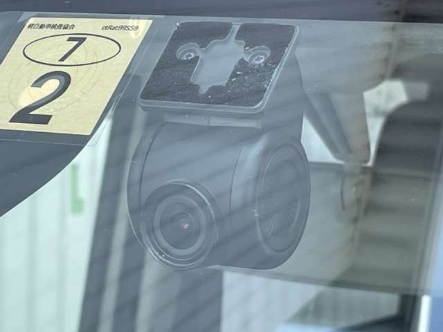 ◆【ドライブレコーダー】映像・音声などの運転中の記録を残します。事故などを起こした起こされた時の証拠になりえますので、もしも時でも安心ですね。