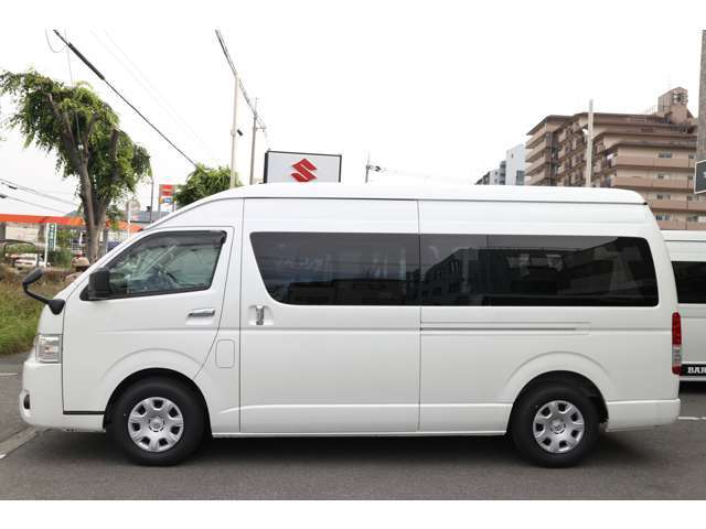 トヨタ ハイエースコミューター 2.8 GL ディーゼルターボ 2022年 78 ...