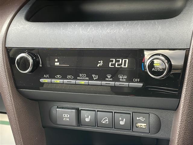 【運転席操作部】快適なドライブを楽しむための機能が装備されています！運転席から触れるので、使いやすいです！除菌プランいれていただくと、さらに清潔で安心していただけます！