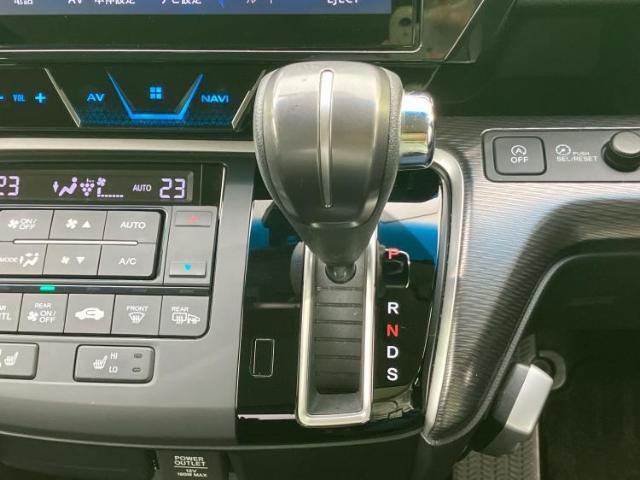 お車に合わせて無料保証以外にも、保証範囲、期間、距離を拡充させた有料保証もご用意しております！中古車の購入が初めてで不安・・・というお客様もご安心ください！