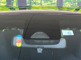 【トヨタセーフティセンス】走行中に前方の車両等を認識し、衝突しそうな時は警報とブレーキで衝突回避と被害軽減をアシスト。より安全にドライブをお楽しみいただけます。