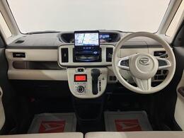 H28年式、走行4.4万kmの可愛いムーヴキャンバスです♪インダッシュ方式のカロッツェリア製サイバーナビにバックカメラ、ETCに安心の衝突回避支援ブレーキ装備で車検整備付きですよ（＾＾♪