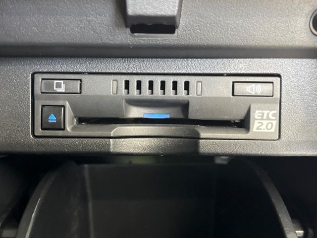 【ETC】高速道路の料金所をストレスなく通過！話題のスポットやサービスエリアに多い「スマートIC」利用時は必須のアイテムです。当店でセットアップを実施、ご納車当日からすぐにご利用いただけます！