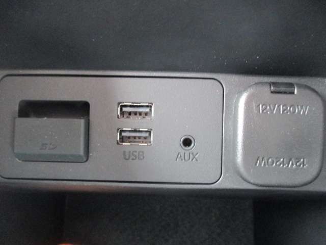 CD/DVD・フルセグTV・USB・Bluetoohオーディオ！
